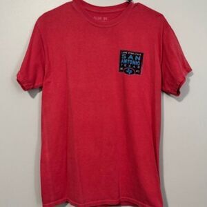 USED Woman's San Antonio Tx Shirt Sleeve Shirt Color Coral Size Medium